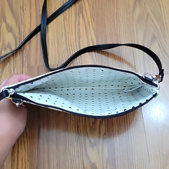 ❤️🎀💙Brighton Love & Joy Crossbody Wallet - Picture 3 of 6